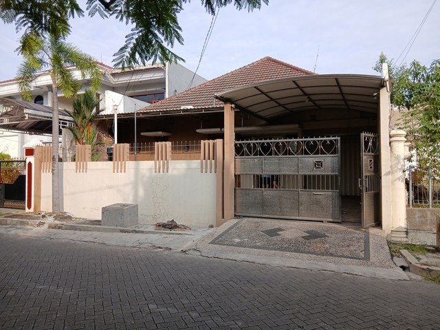 Disewakan Rumah 1Lantai Siap Huni di Simpang Darmo Permai Utara, Surabaya.